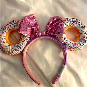 Disney donut with sprinkles ears